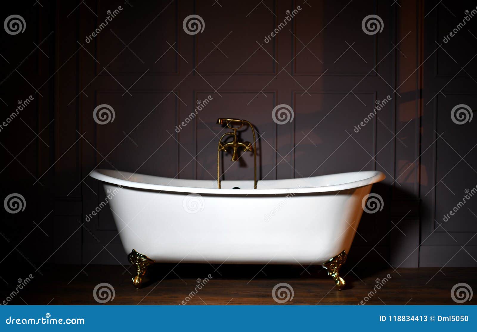 Beautiful Classic Style White Claw Foot Bathtub with Stainless Steel ...