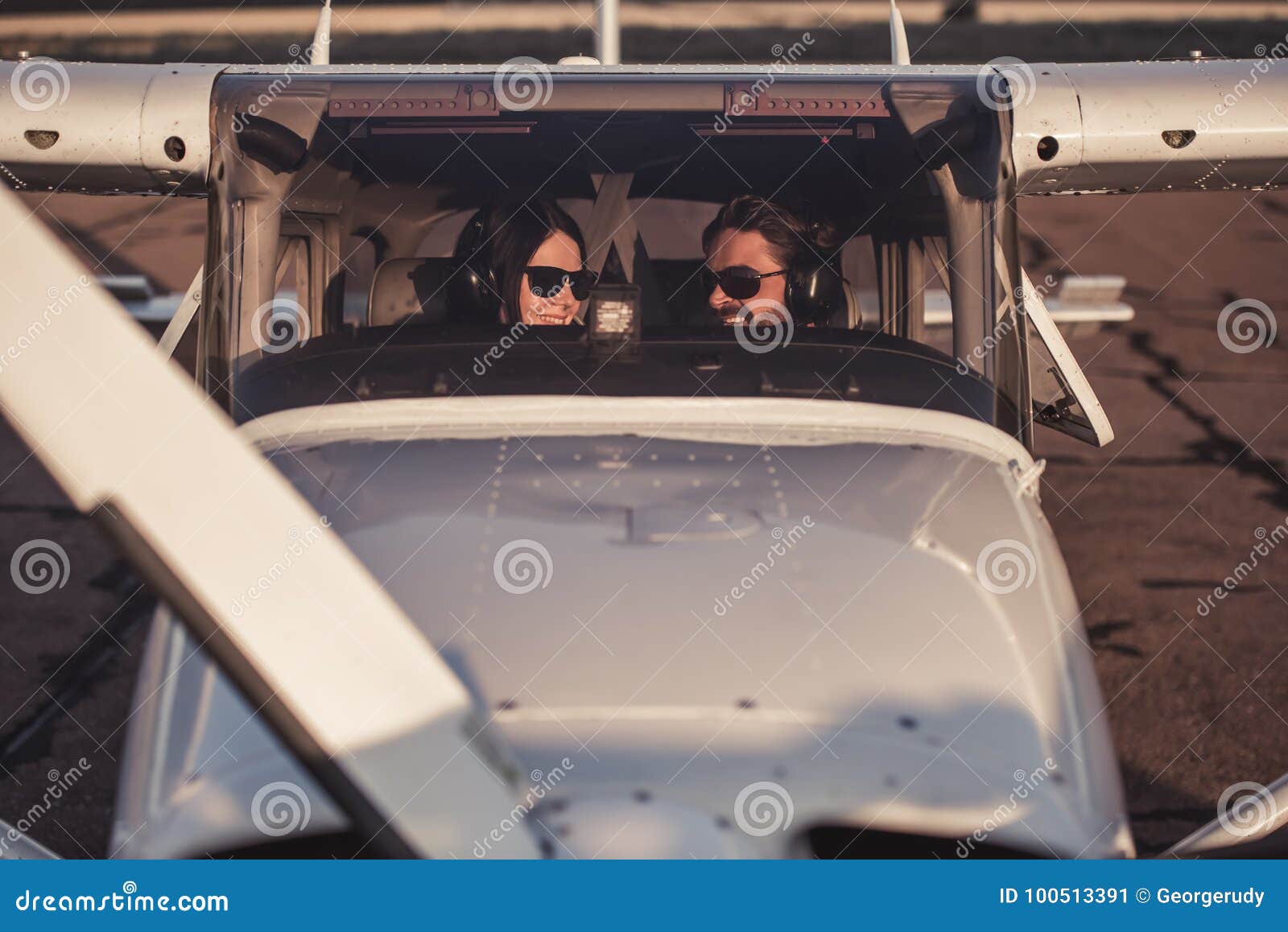 plane romance tweetstory plane romance tweetstory