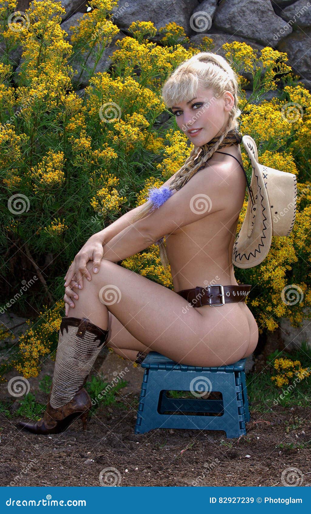 Naked Cowgirl Pics
