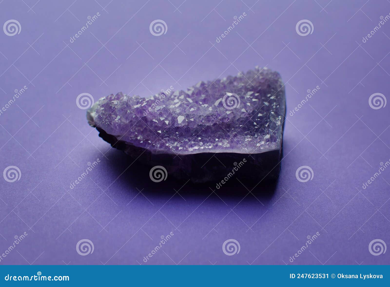 A Beautiful Druse of Purple Amethyst. Crystals of Amethyst Quartz Stock ...