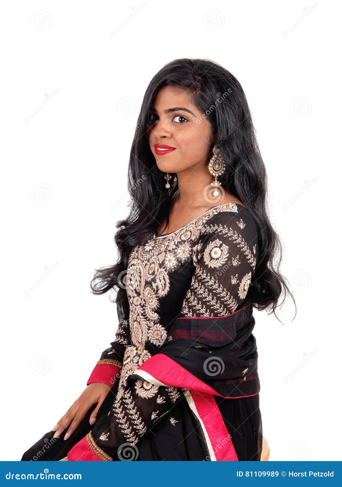 Love The Colour Black? We Got 15+ Black Outfits For All The Bridesmaids! |  Indian fashion, Indian dresses, Dress indian style