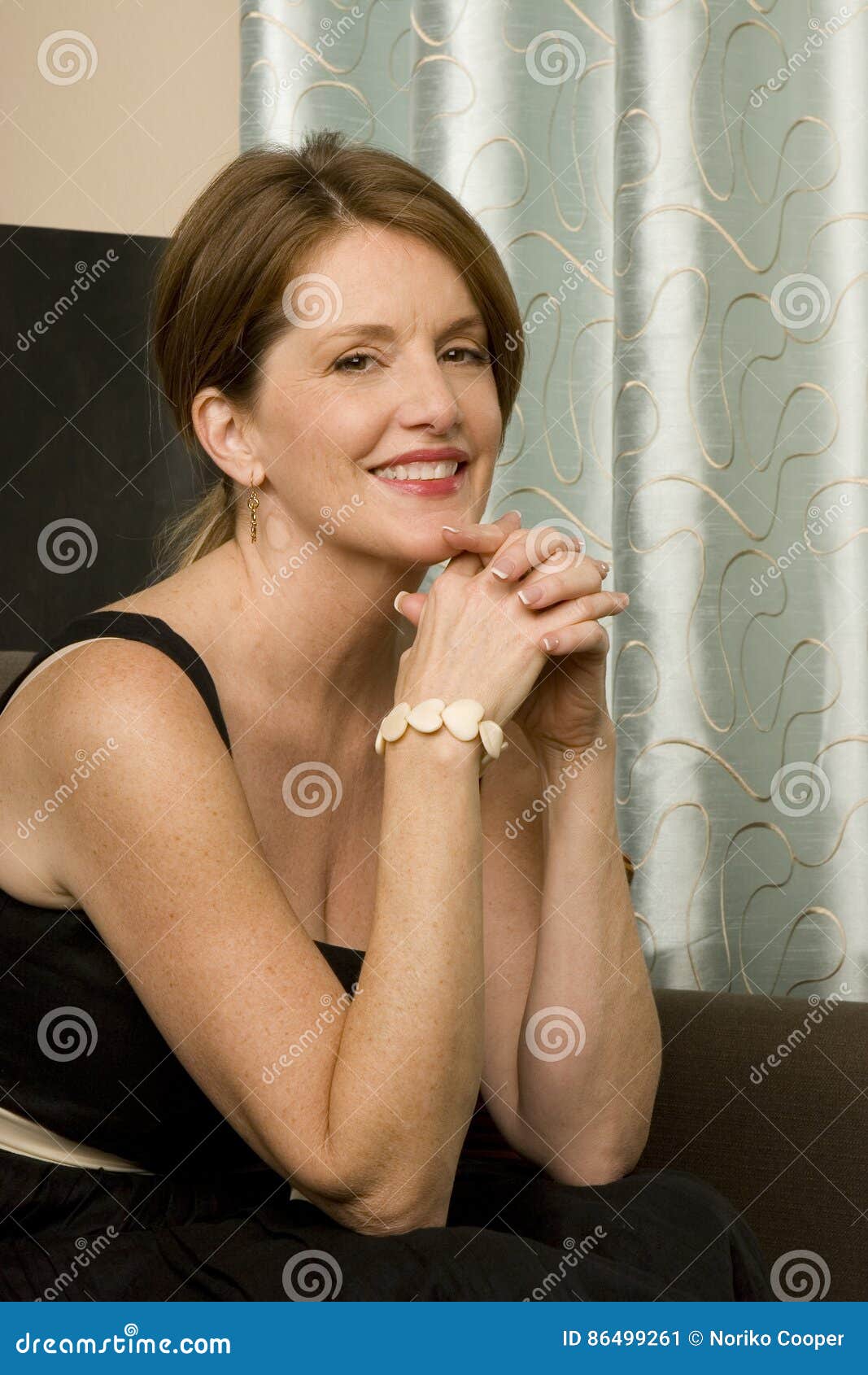 Elegant Mature Woman Telegraph