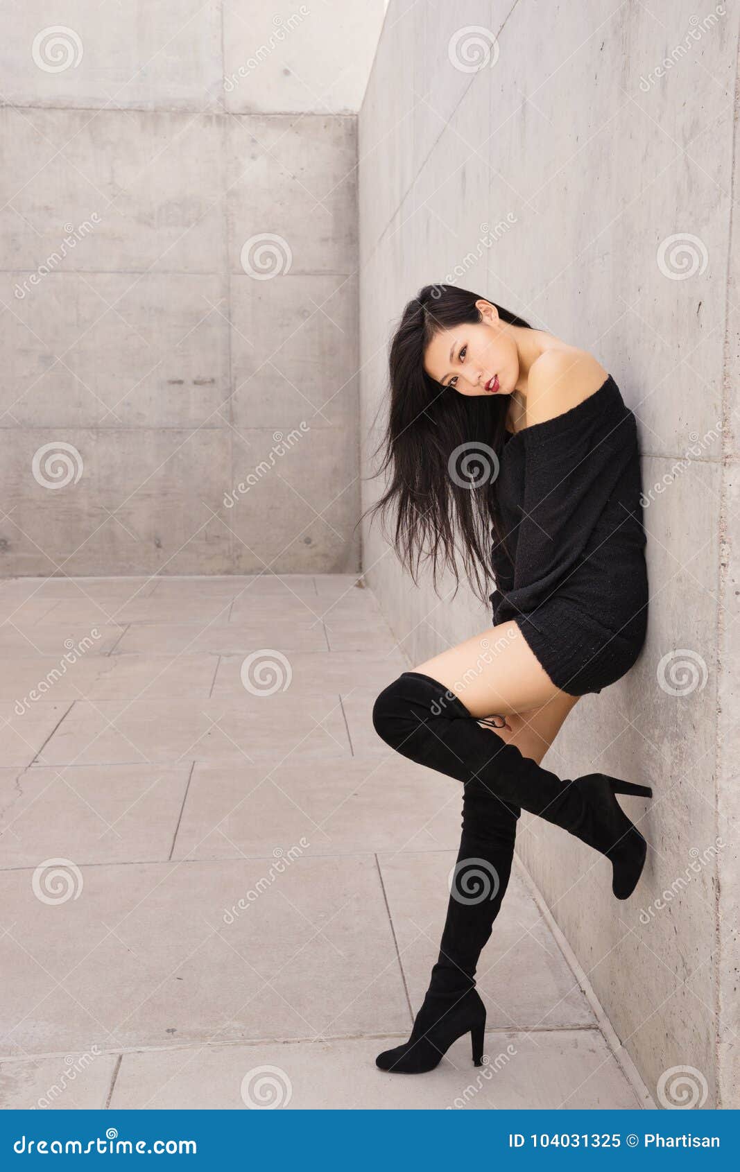 women wearing high heel boots