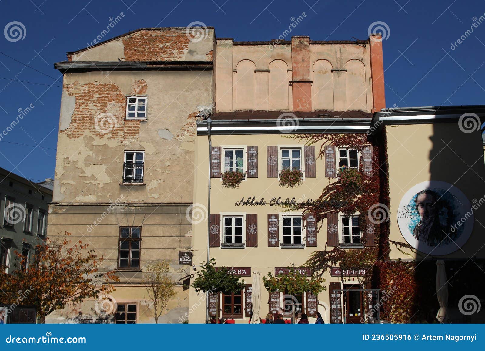 Candle factory hi-res stock photography and images - Alamy