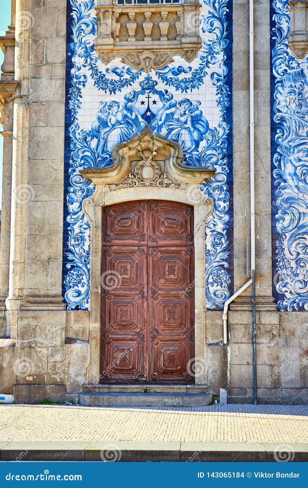 beautiful facade of a historic building carmelite church igreja dos carmelitas descalcos in porto with azulejo tiles. portugal
