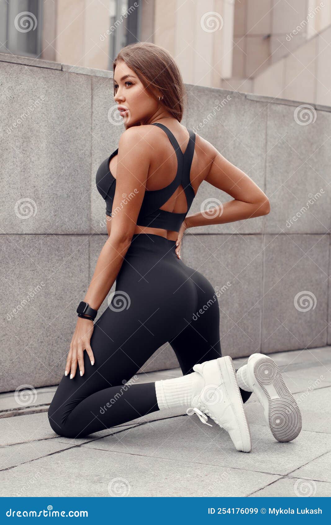 Beautiful Fitness Woman Outdoors. Athletic Girl in Leggings Stock Image -  Image of sport, sportswear: 254176099