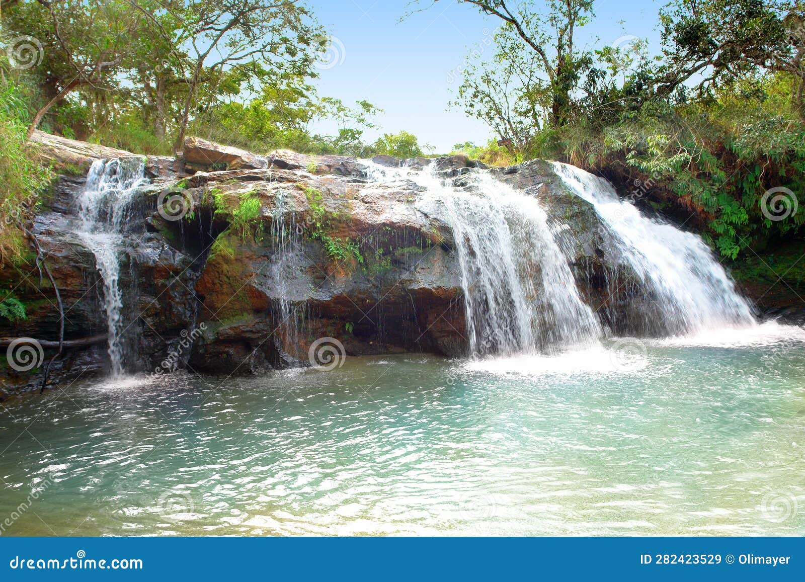 beautiful flavio waterfall in the forest, sÃ£o thomÃ© das letras, brasil.