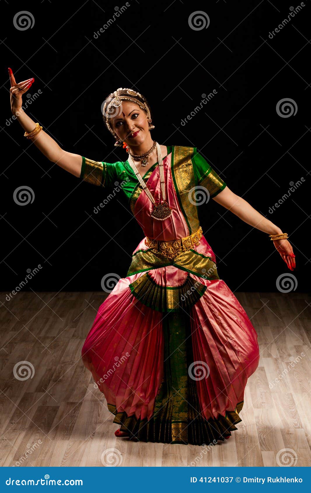 Bharatnatyam graceful pose | Bharatanatyam dancer, Bharatanatyam poses,  Bharatanatyam costume