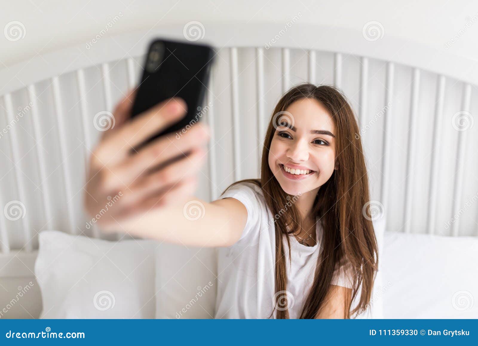 home girlfriend making selfy