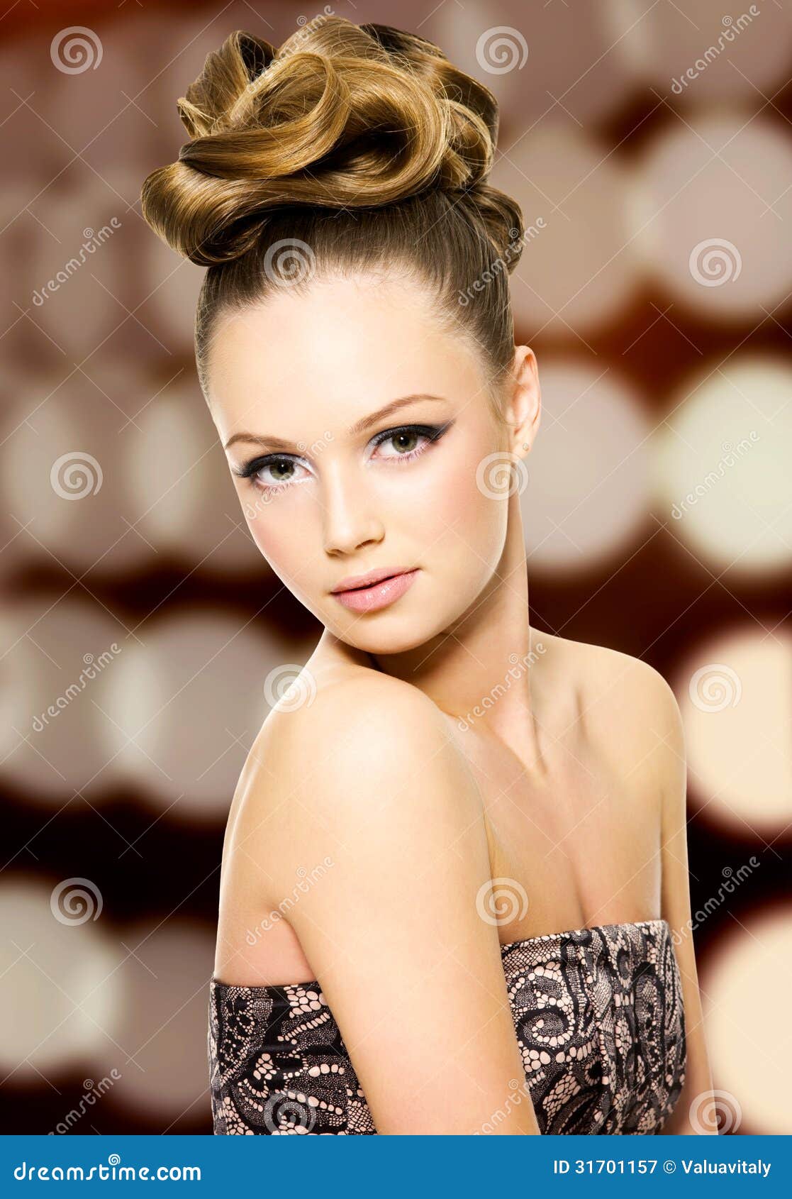 Beautiful Girl with Modern Hairstyle Stock Image - Image of hairstyle ...