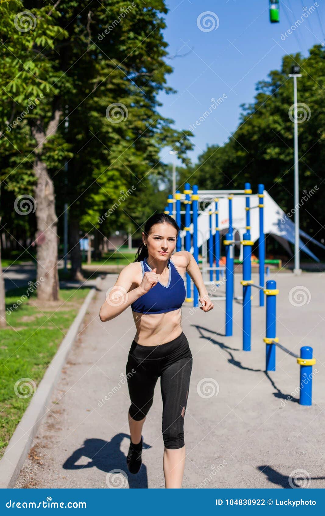 Sports bra and leggings - Playground