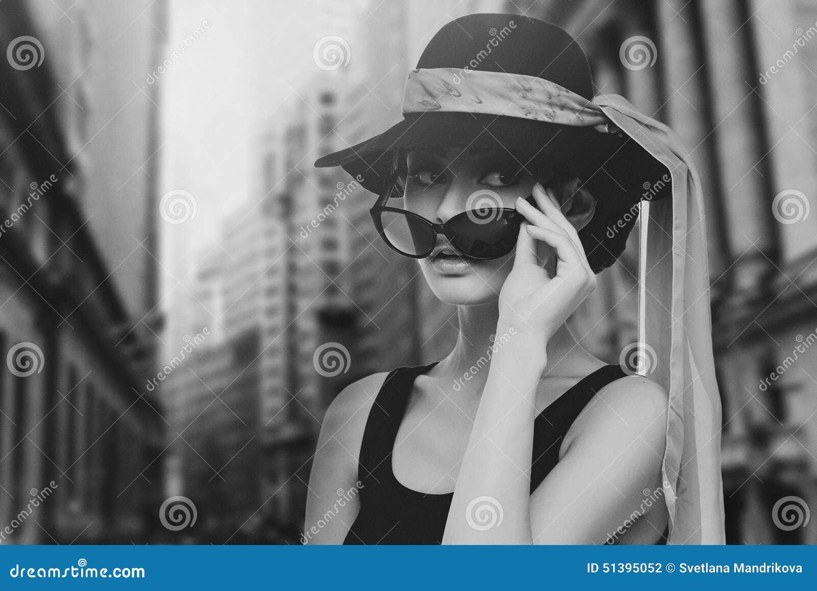 117 Audrey Hepburn Sunglasses Stock Photos - Free & Royalty-Free Stock  Photos from Dreamstime