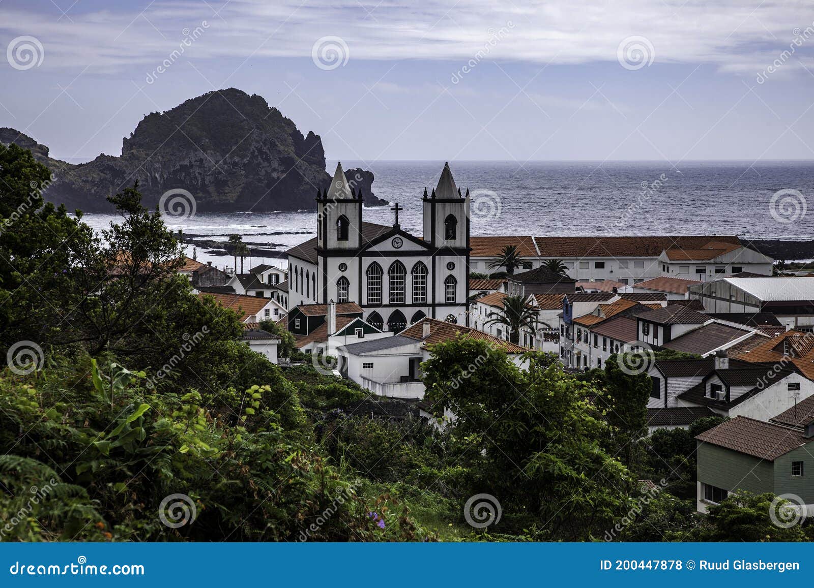 beautiful historic church in lajes do pico, azores island. igreja matriz de sÃÂ£o roque.