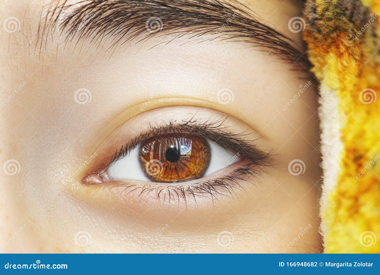 yellow eyes human natural