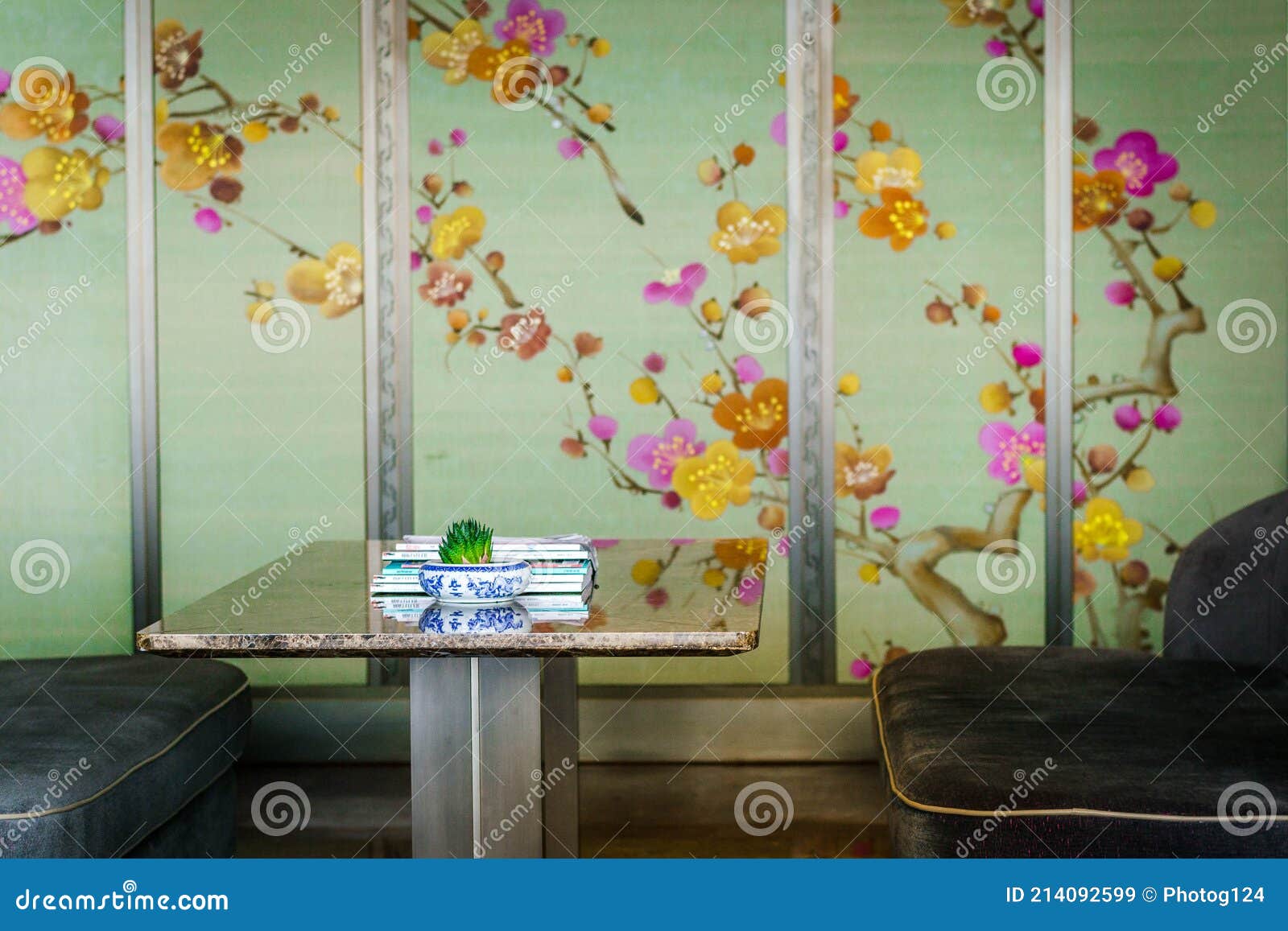 Chinoiserie Wallpaper Stock Photos - Free & Royalty-Free Stock Photos from Dreamstime Chinoiserie Wallpaper Stock Photos - Free & Royalty-Free Stock Photos from Dreamstime