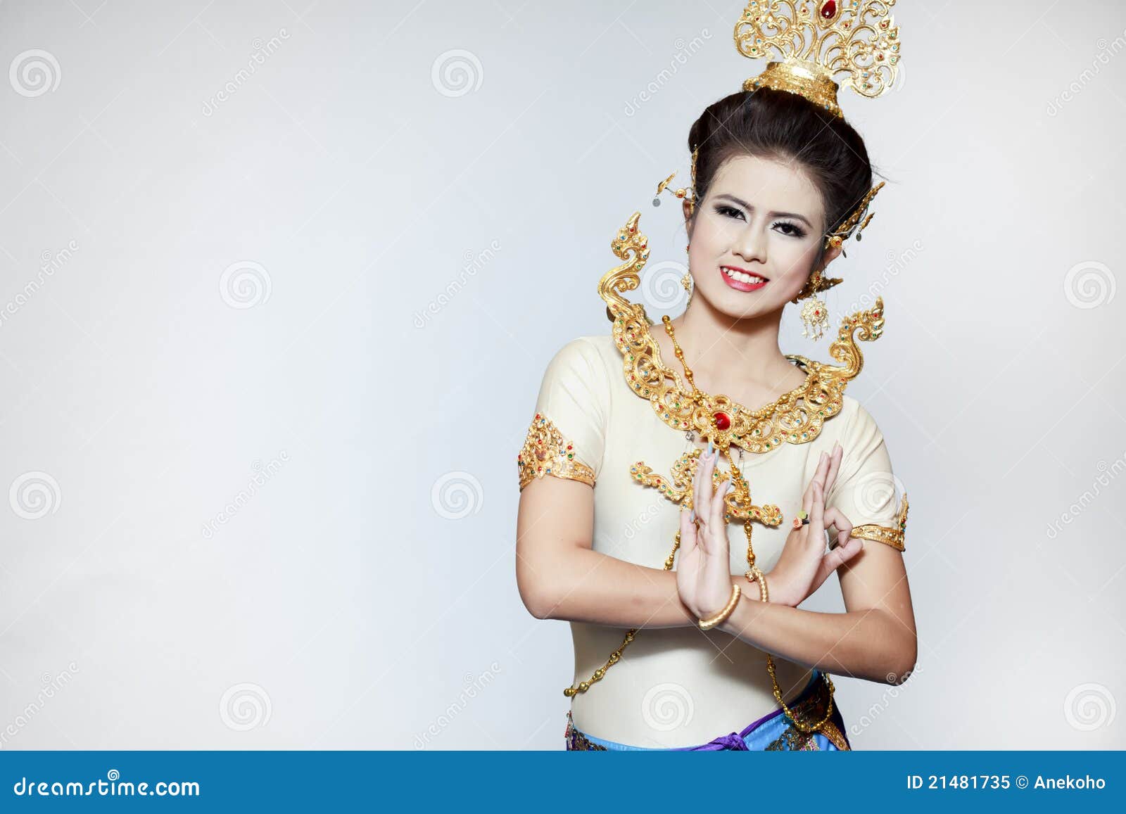 Beautiful Lady Dancing for Original Thai Dance Editorial Image Image