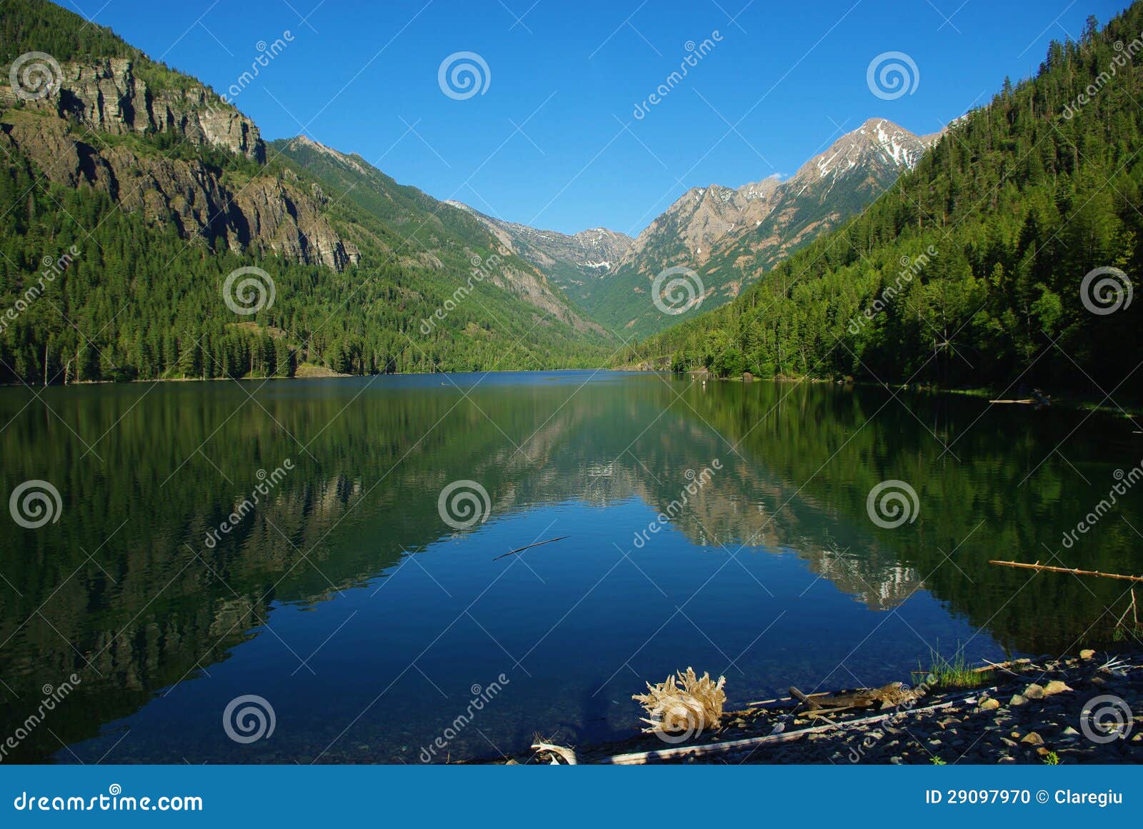 beautiful lake mcdonald, montana