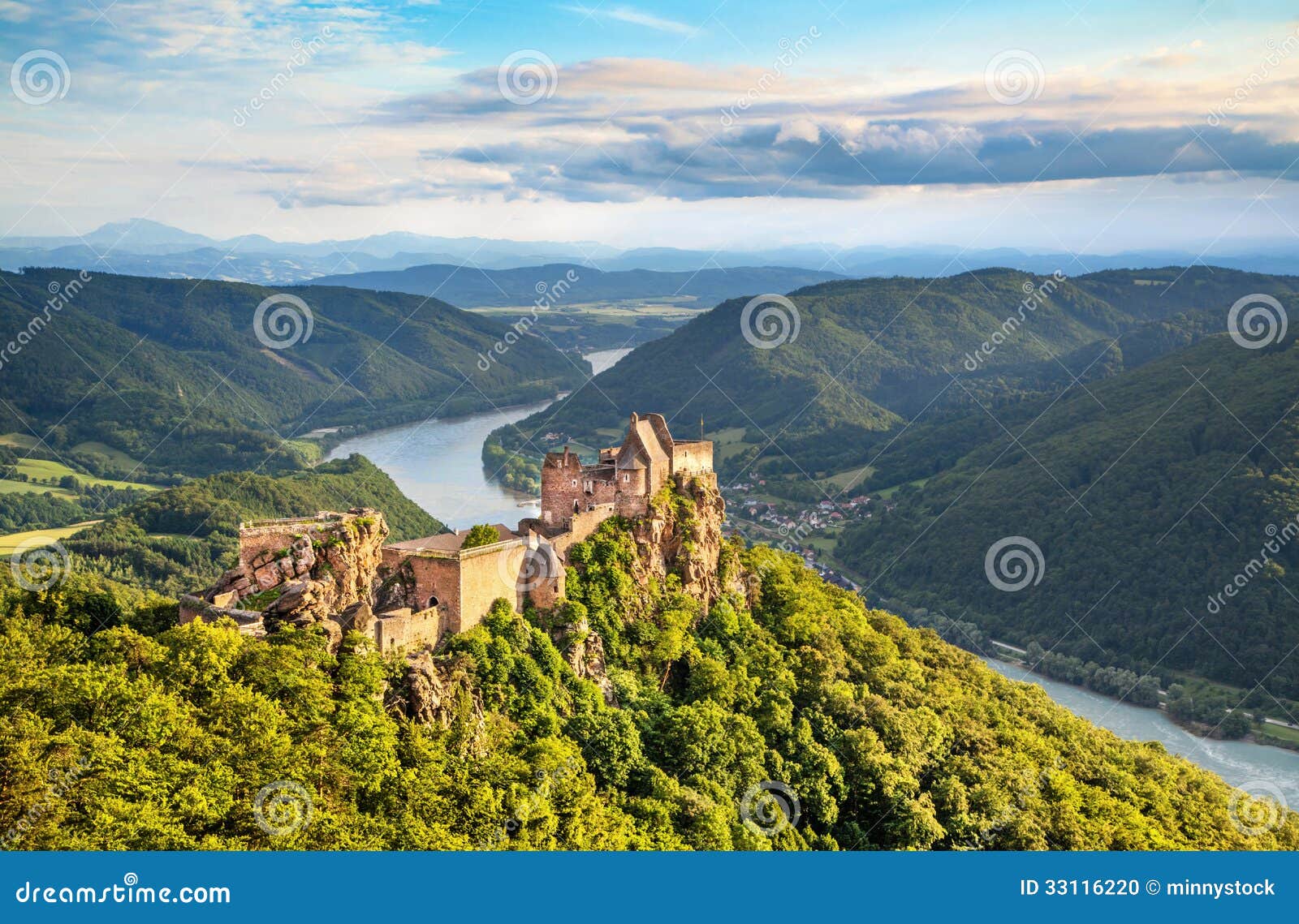 Beautiful Landscape With Aggstein Castle Ruin And Danube ...