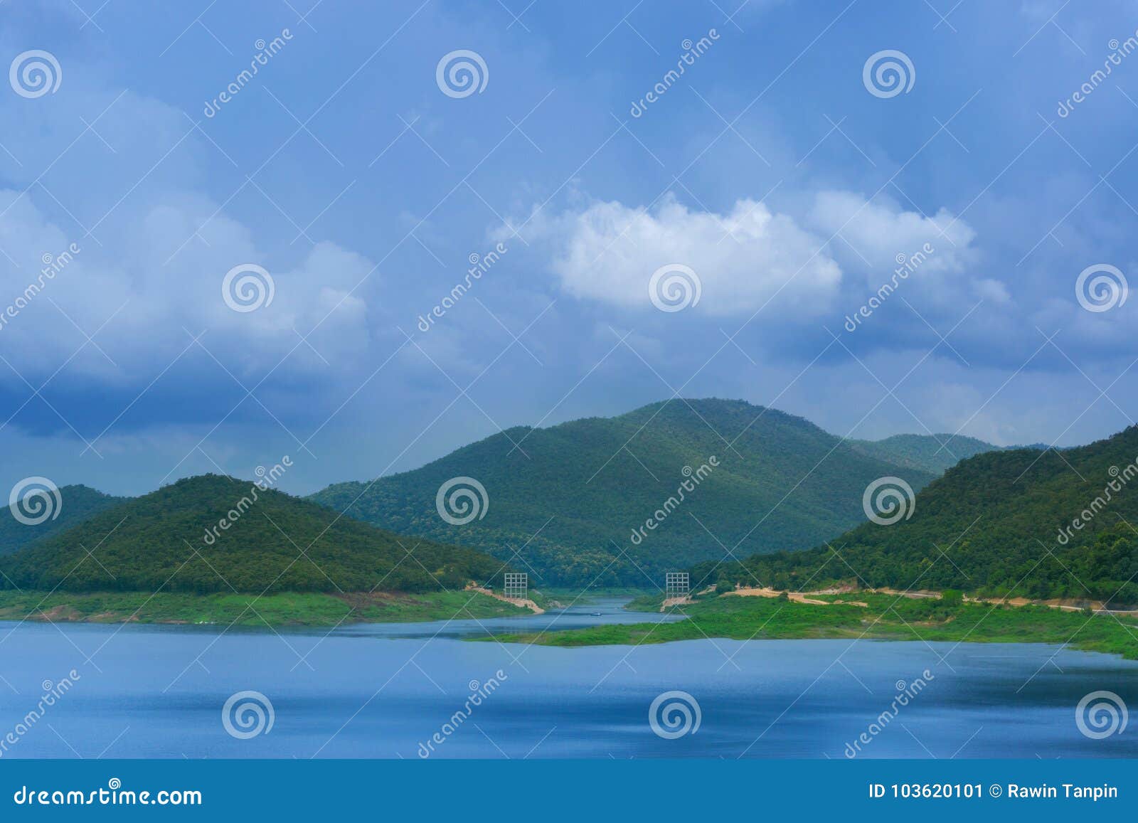 beautiful landscape view mae kuang dam at luang nuea, doi saket district