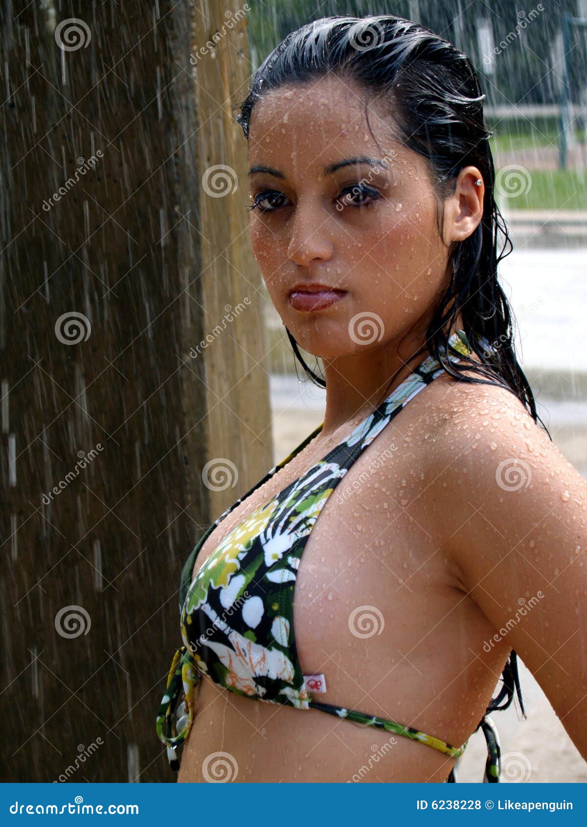 Latinas Wet