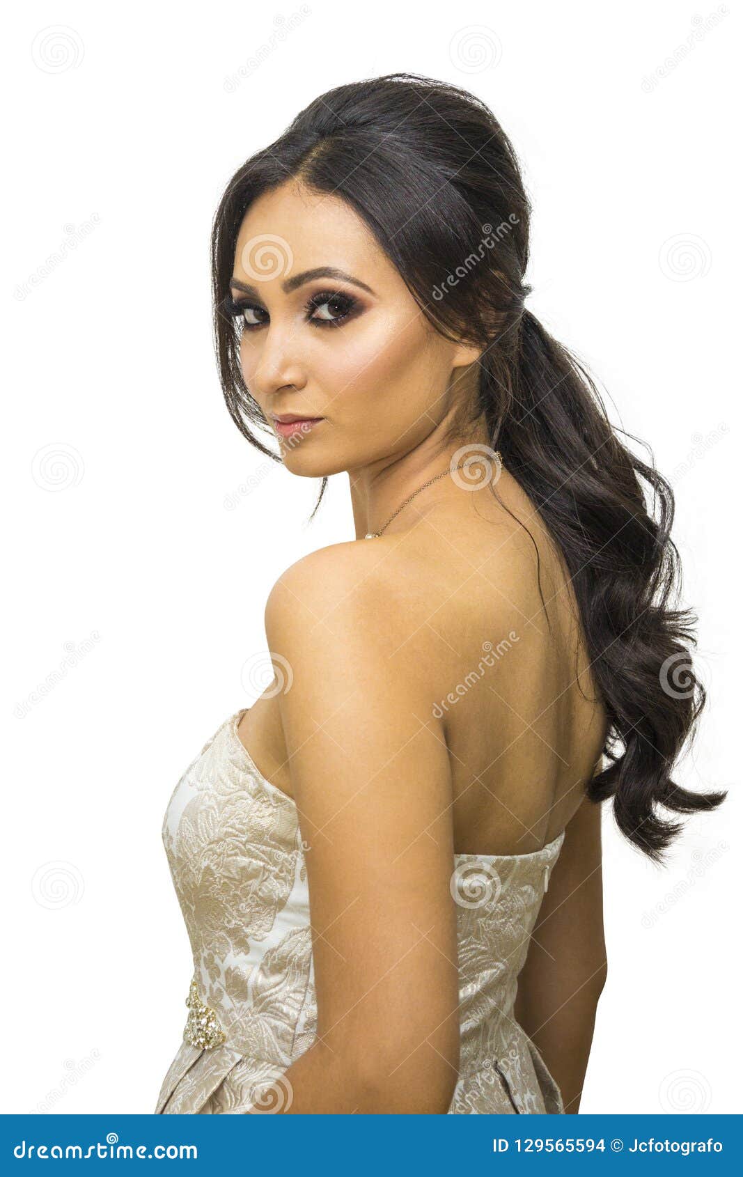 https://thumbs.dreamstime.com/z/beautiful-latin-woman-beautiful-latin-woman-red-lips-perfect-skin-silky-hair-129565594.jpg