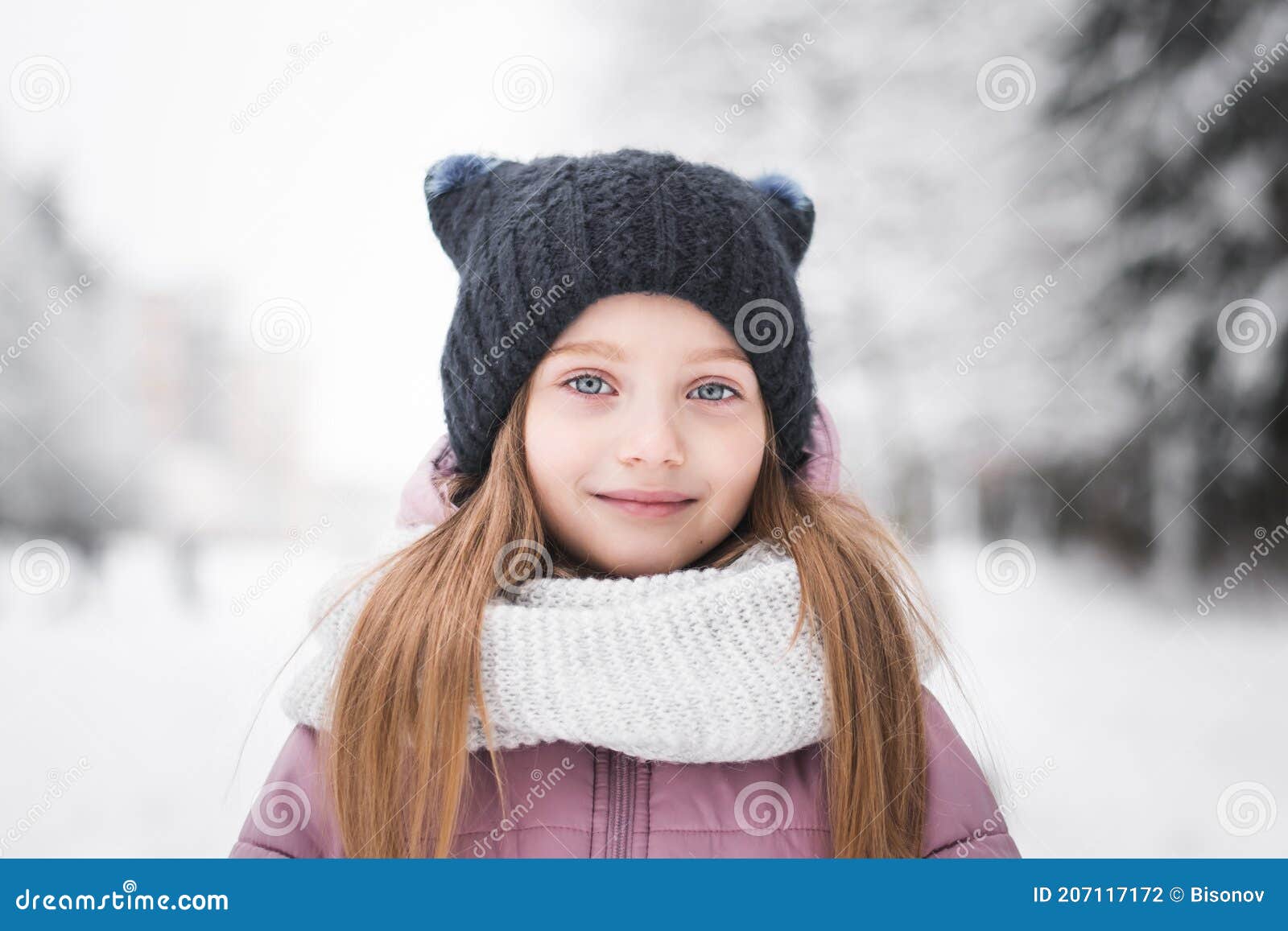 Beautiful Little Girl Five Years Old Portrait in a Snowy City Park ...