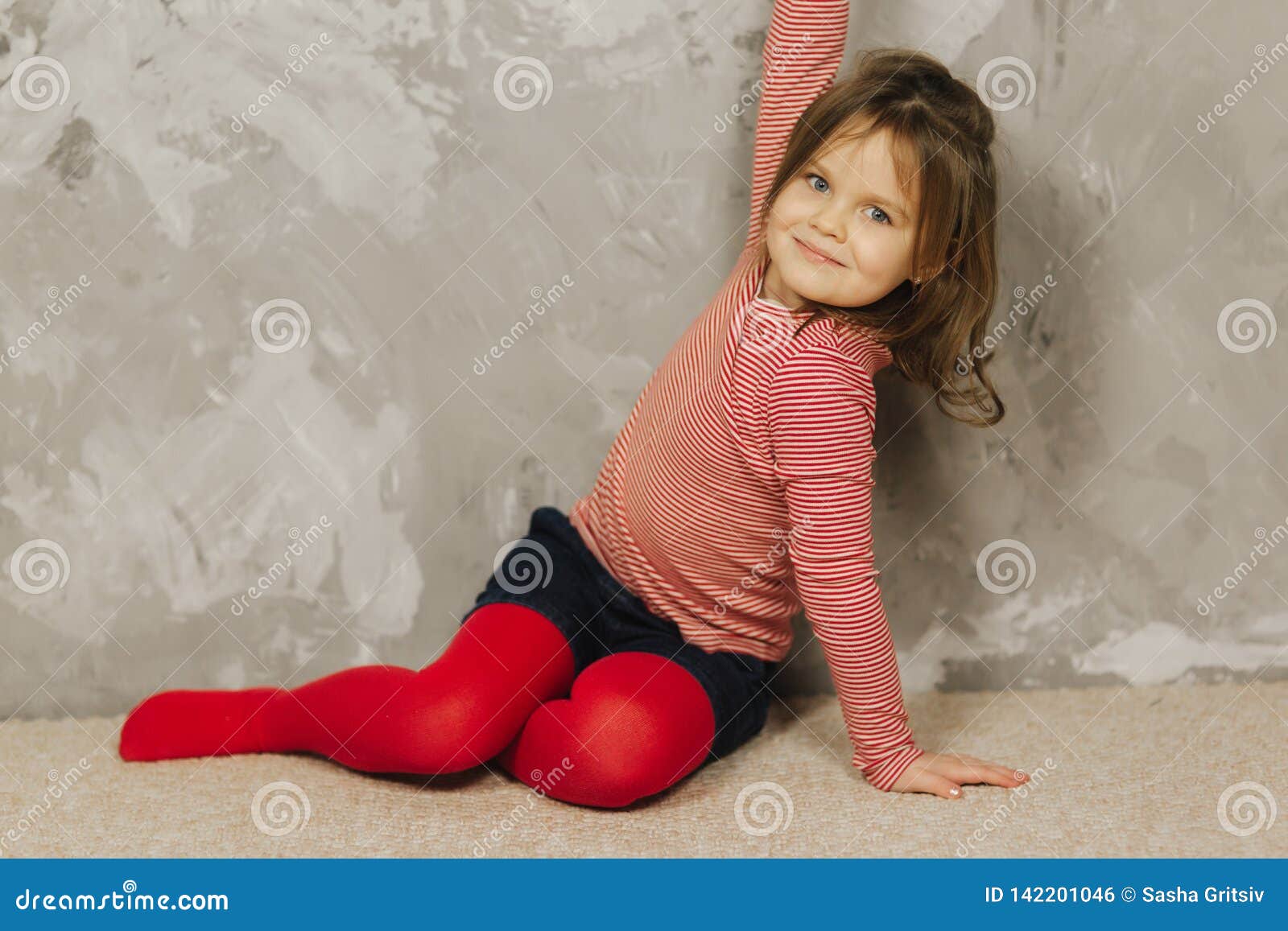 Little Girls Home Photo