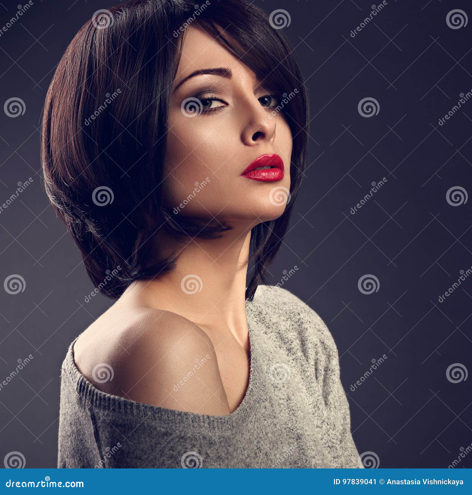 Hot Girl Short Hair