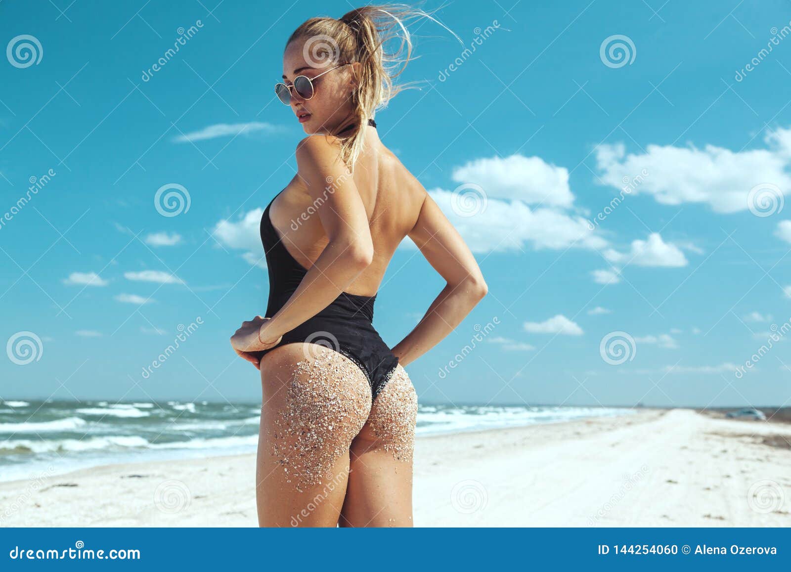 Images Of Beach Models Kerri Green Sexy Pics