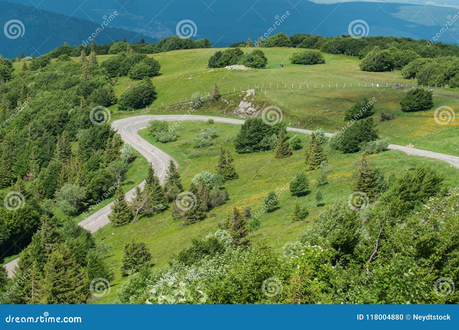 beautiful mountain laces road in top vieuw