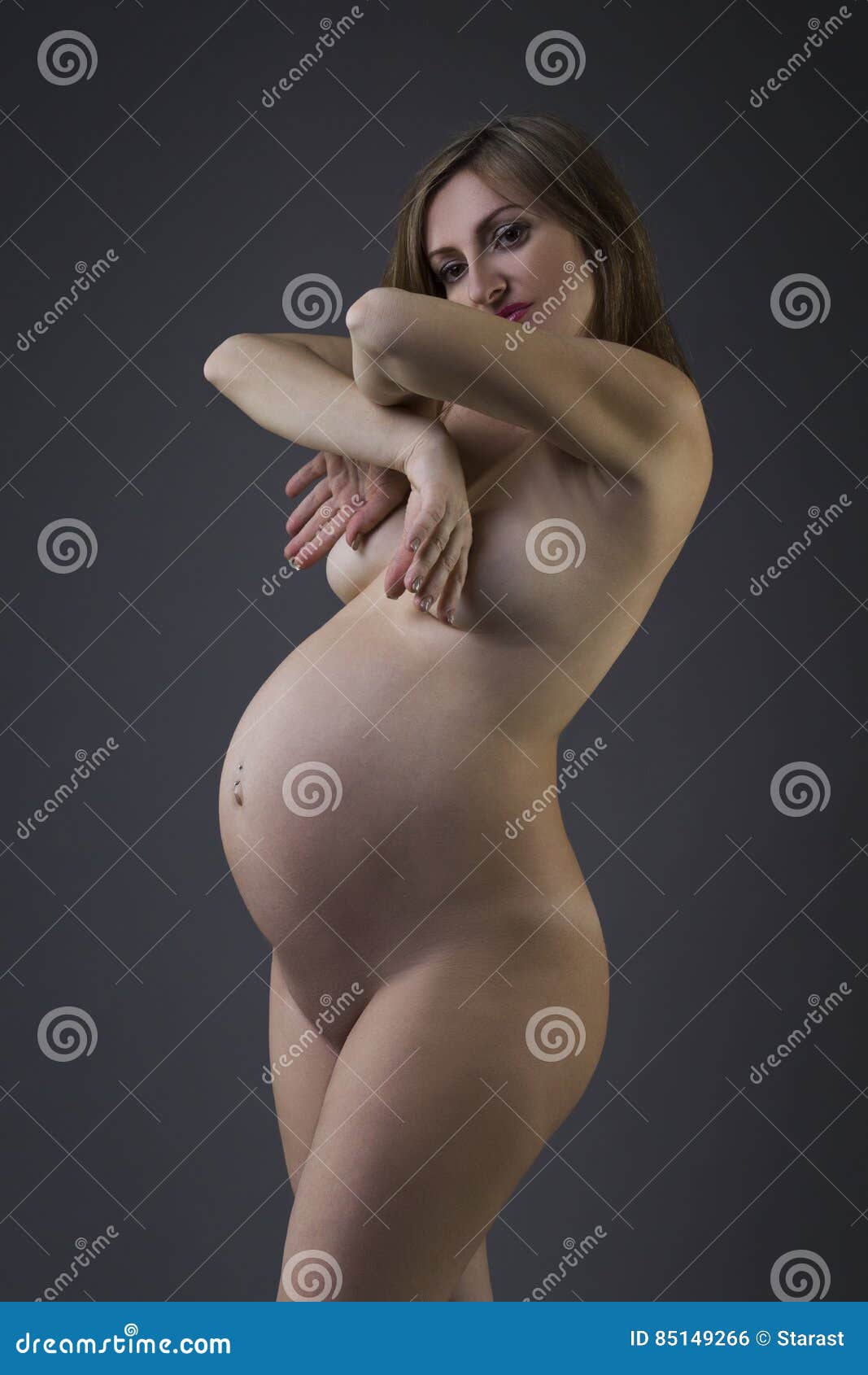 Beautiful naked pregnant women