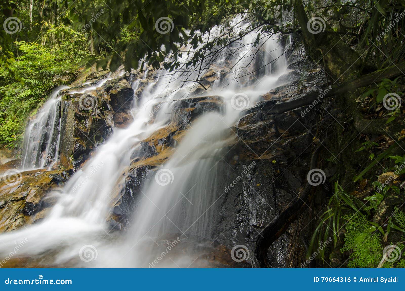 Beautiful In Nature Kanching Waterfall Located In Malaysia Amazing