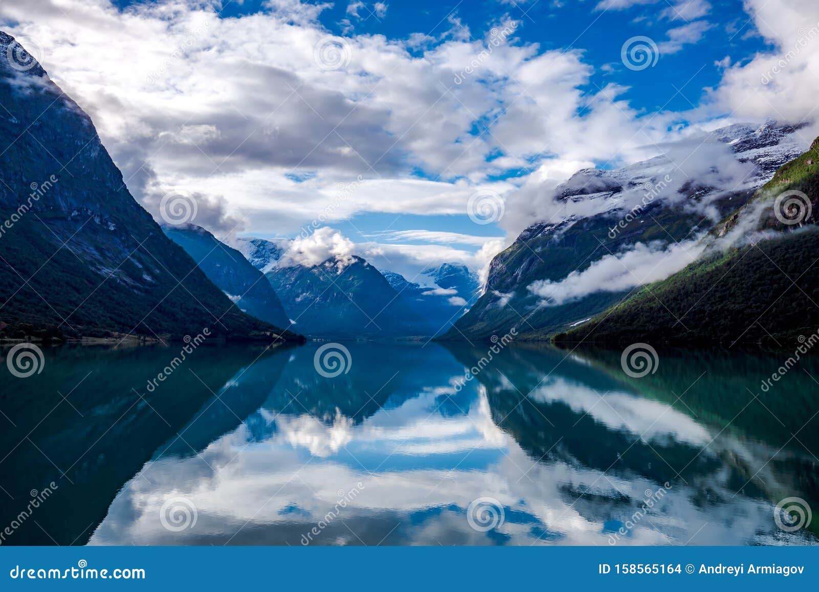 Sygeplejeskole elleve slave Lovatnet Lake Beautiful Nature Norway Stock Photo - Image of cruise,  northern: 158565164
