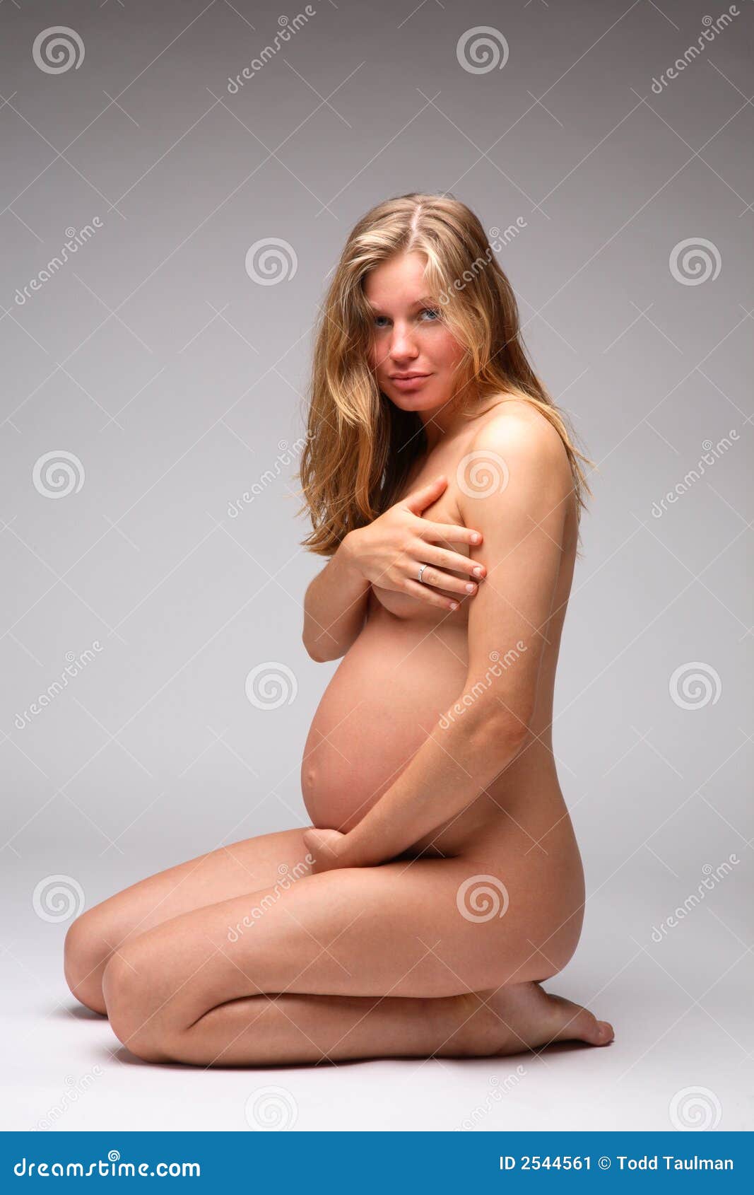 Beautiful pregnant woman naked having sex - Sex photo