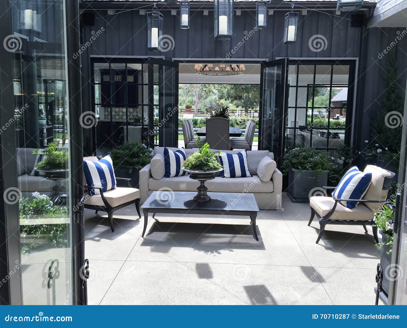 beautiful outdoor patio - courtyard