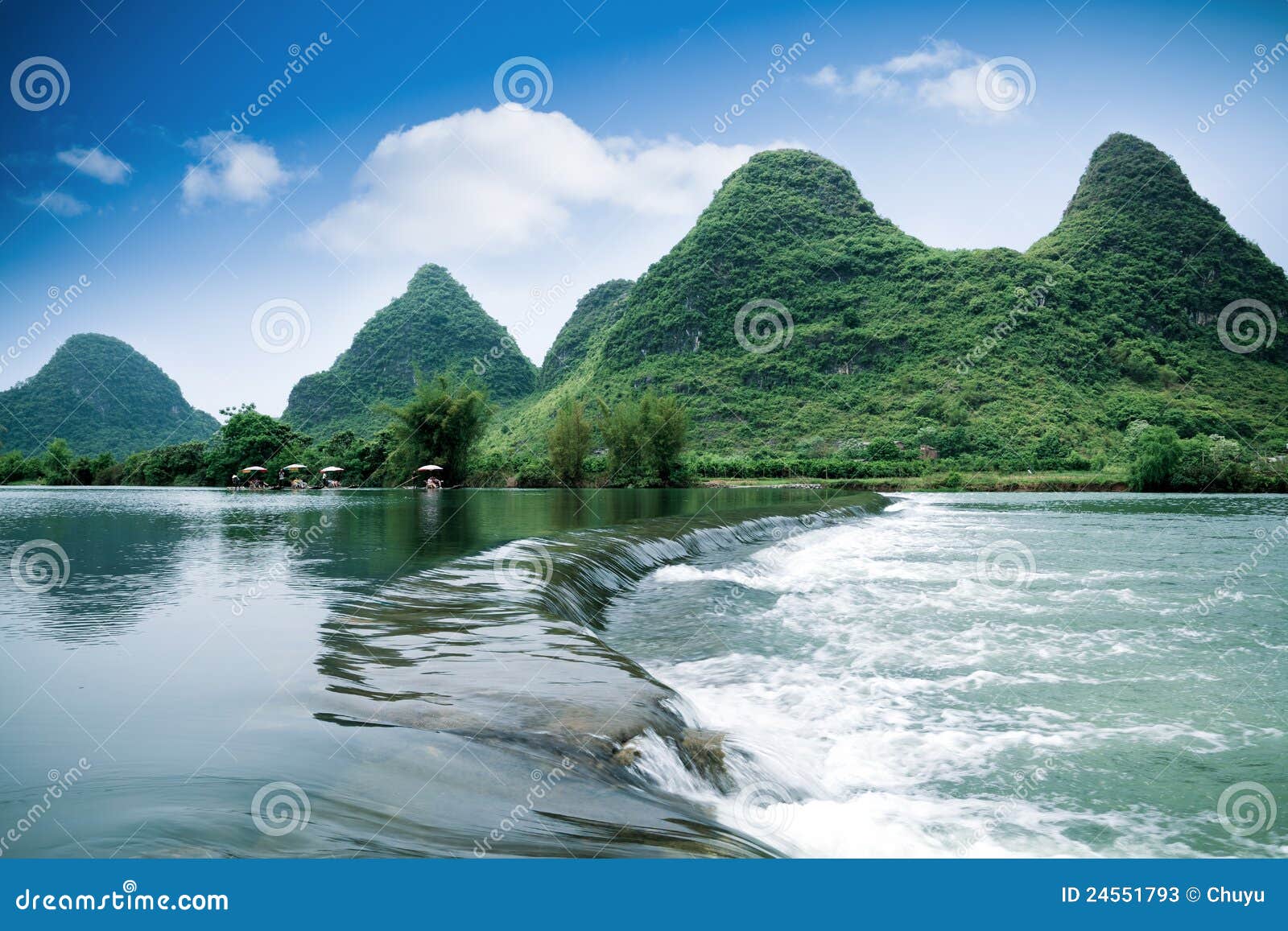 beautiful pastoral scenery in yangshuo