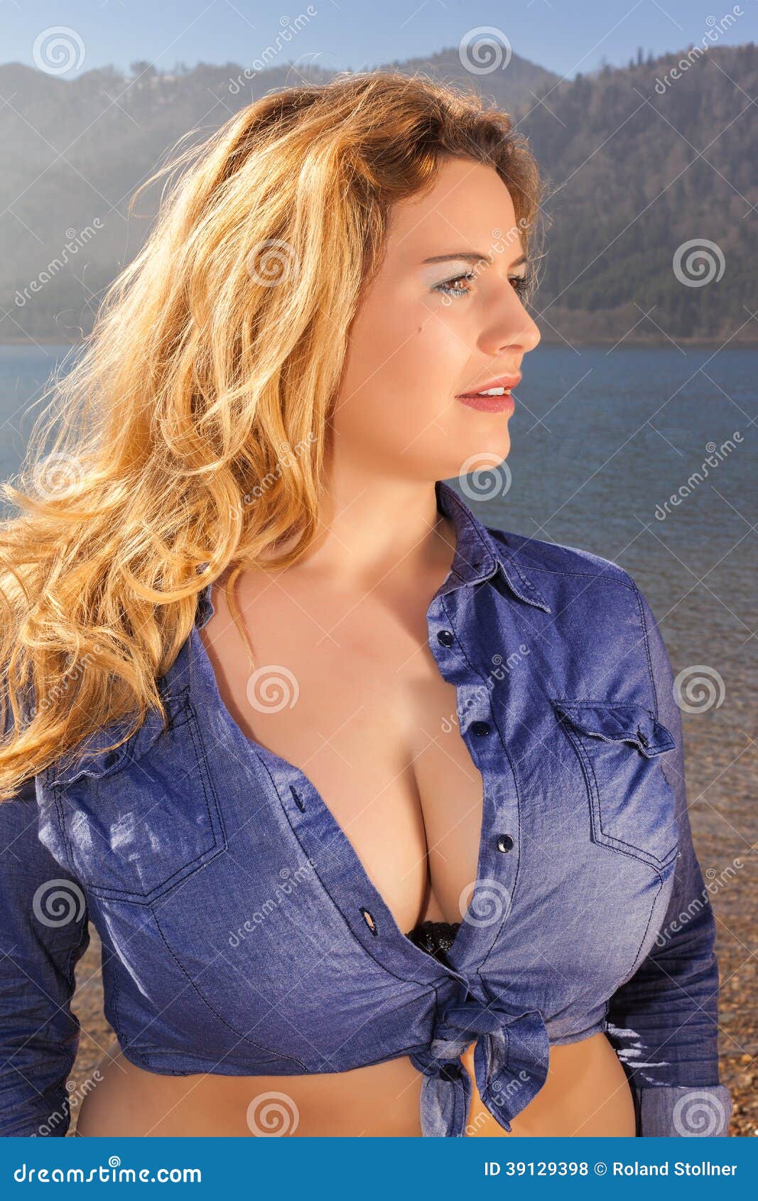 955 Woman Large Breasts Stock Photos