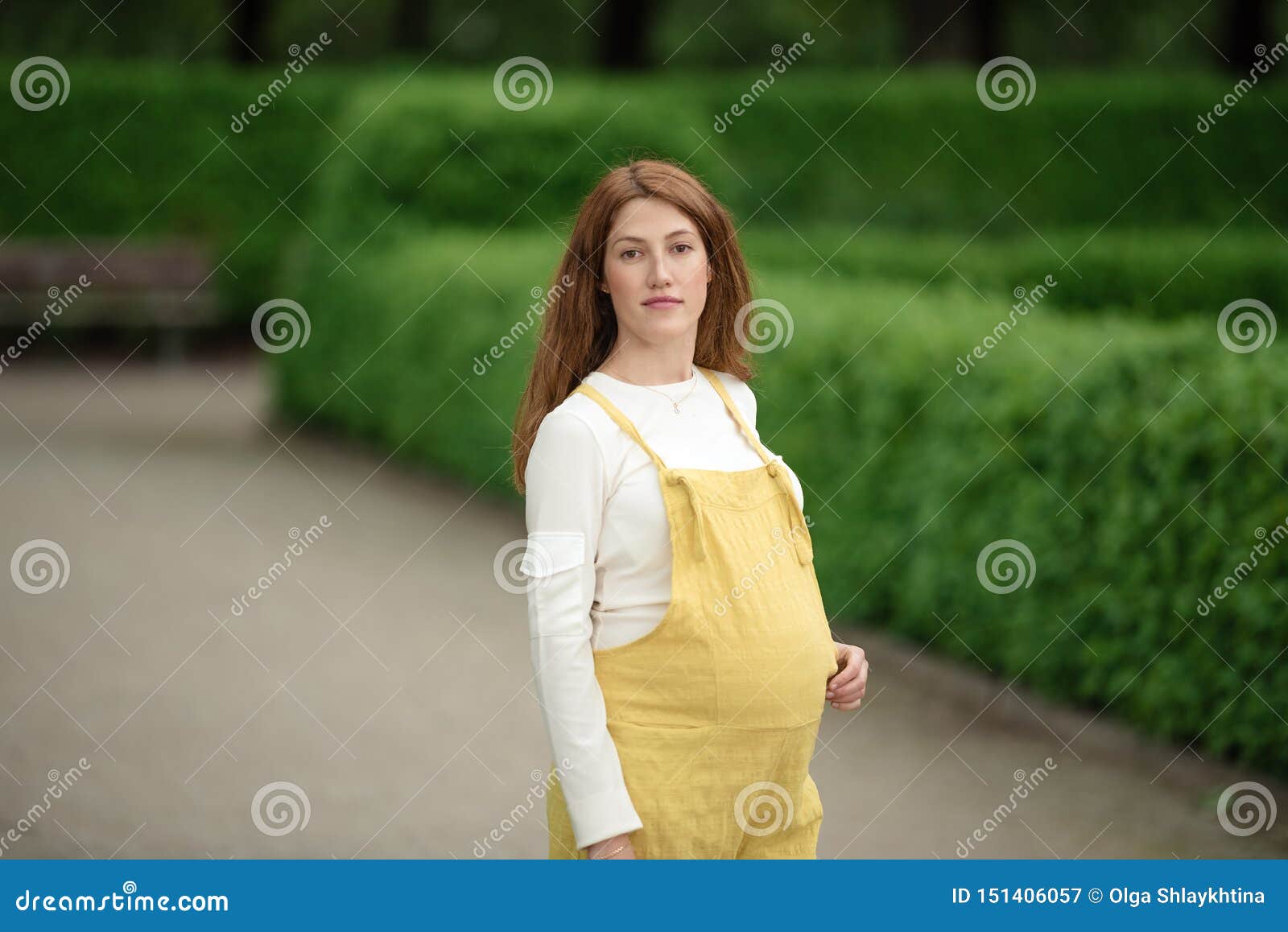 Beautiful Pregnant Girl Walking In The Park Stock Image Image Of Grass Nature 151406057