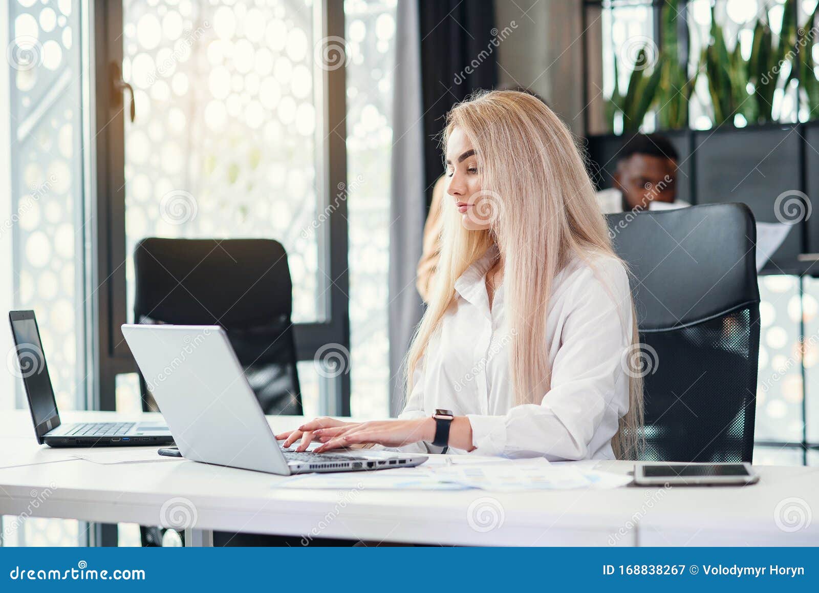 Office Blondes