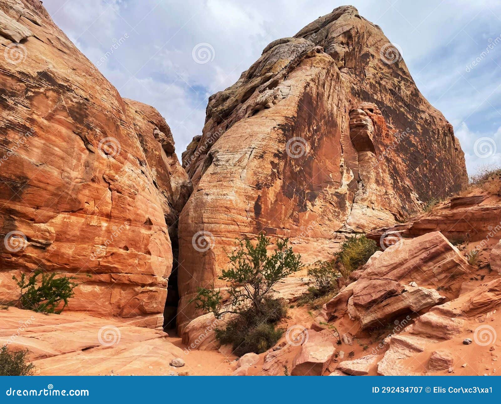 beautiful red rocky mountains, in valley of fire state park. nevada. usa.