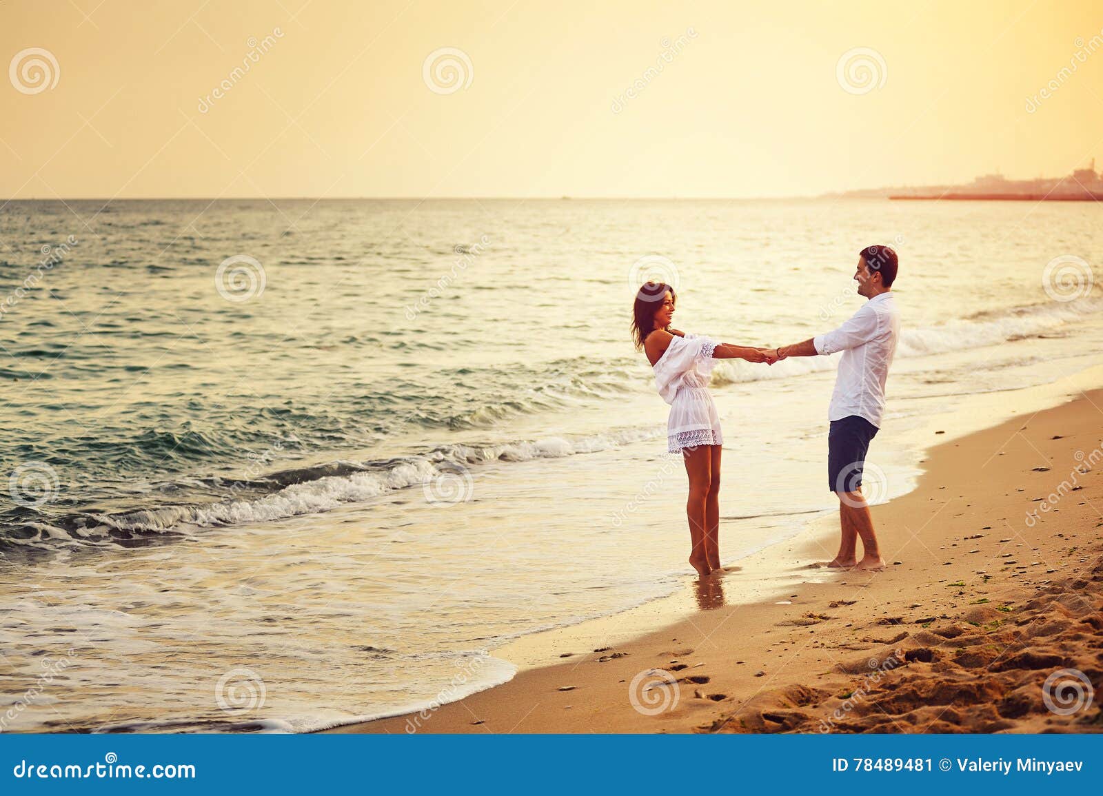 Beautiful Romantic Couple On The Sea Shore During Sunset Stock Image Image Of Ocean Date