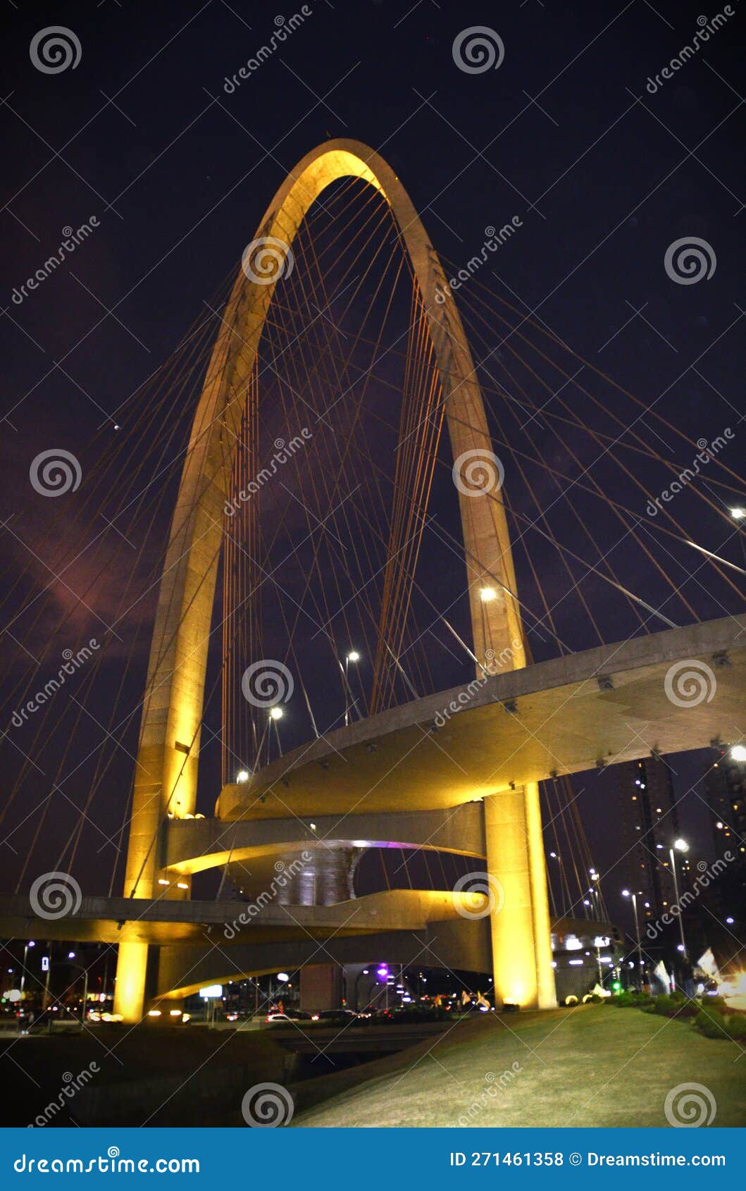 the beautiful scenic illumination of the innovation arch at night