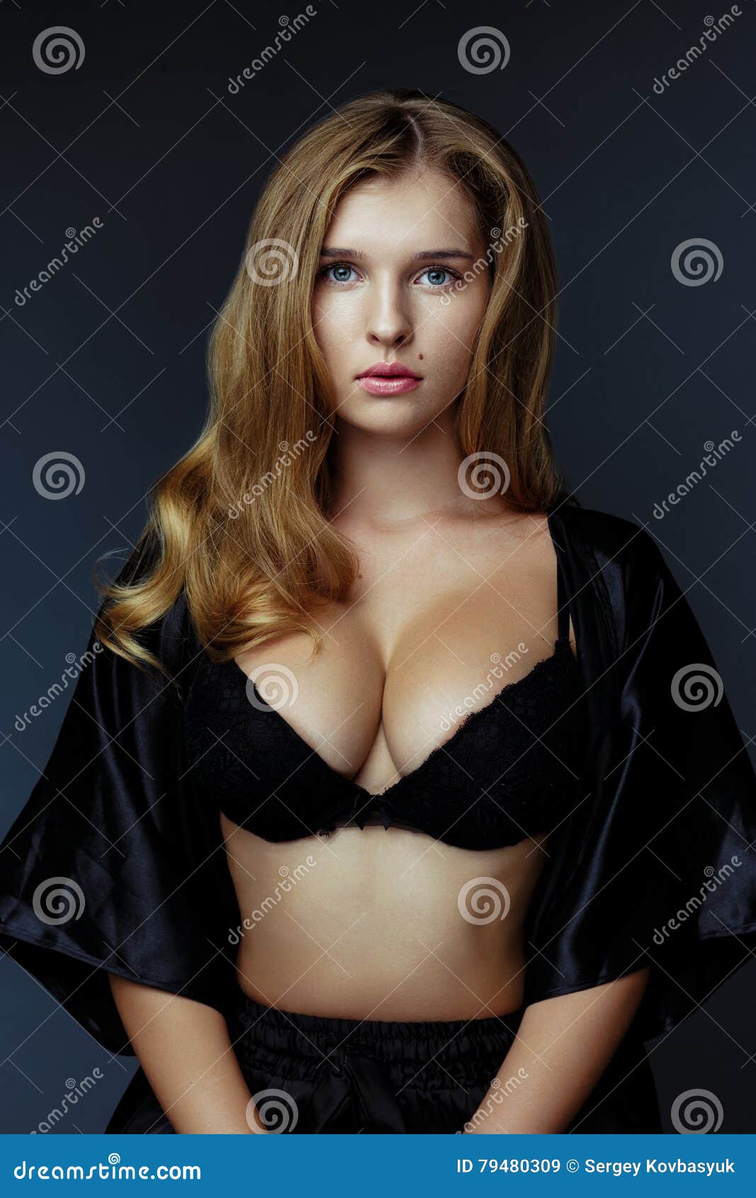 Free Pictures Of Women With Big Breasts