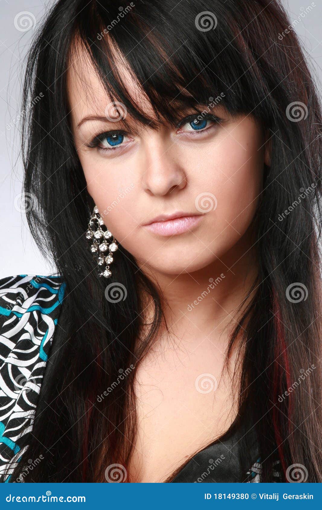 Beautiful Blue Eyed Brunette – Telegraph