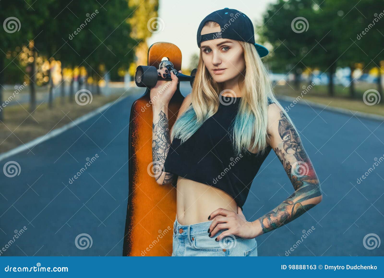 Blue hair tattoo HD - Getty Images - wide 8