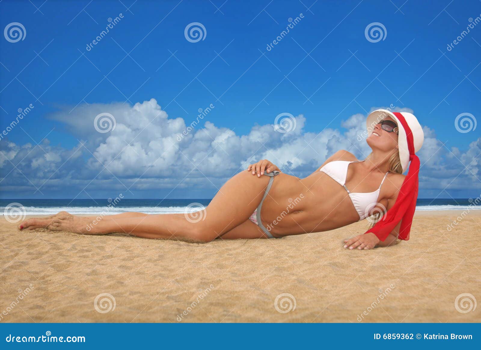 22,055 Beautiful Blonde Woman Bikini Stock Photos