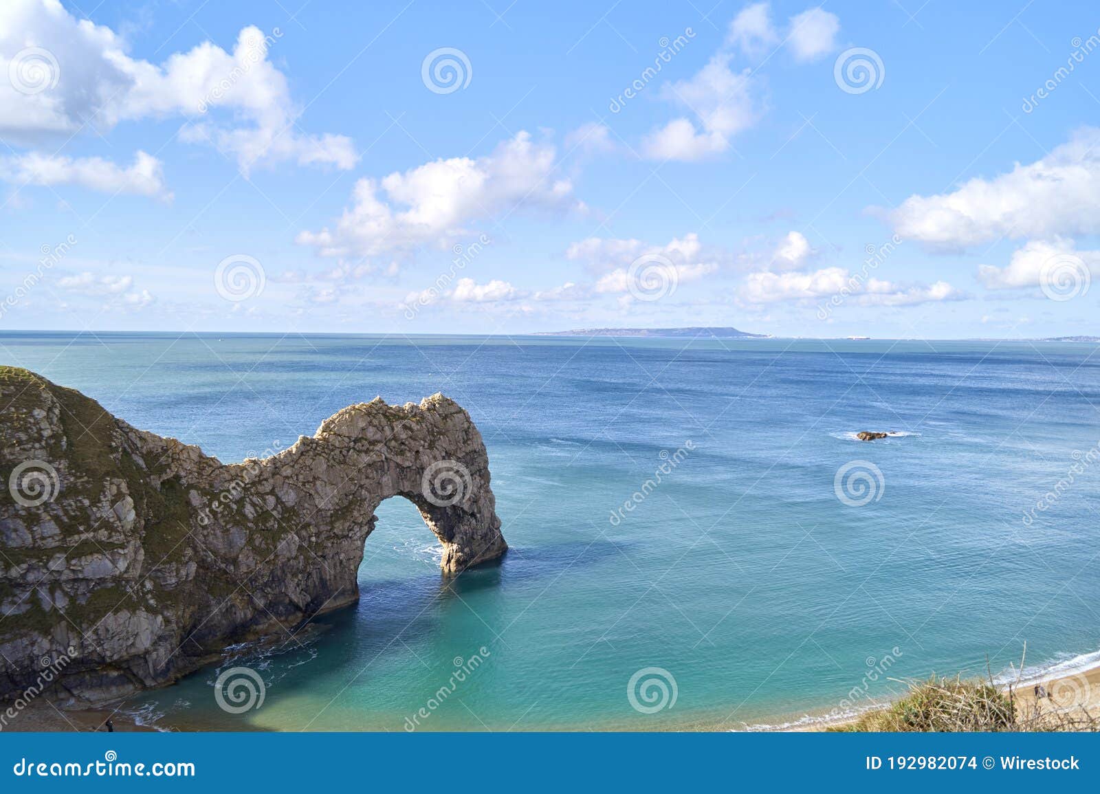 Beautiful Shot Of The Durdle Door National Limestone Arch In Dorset