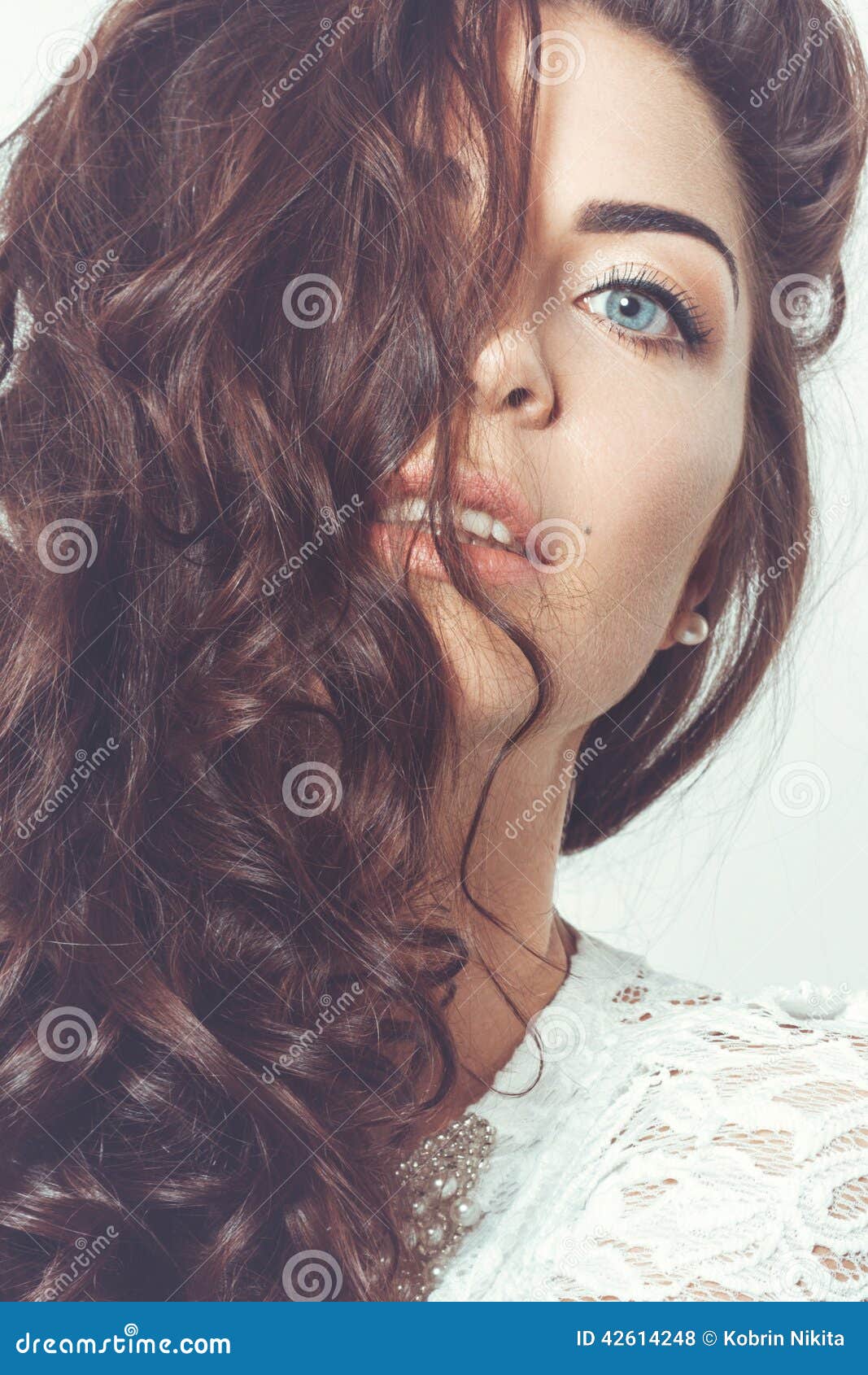 12,110 Loose Hair Stock Photos - Free & Royalty-Free Stock Photos from Dreamstime 12,110 Loose Hair Stock Photos - Free & Royalty-Free Stock Photos from Dreamstime
