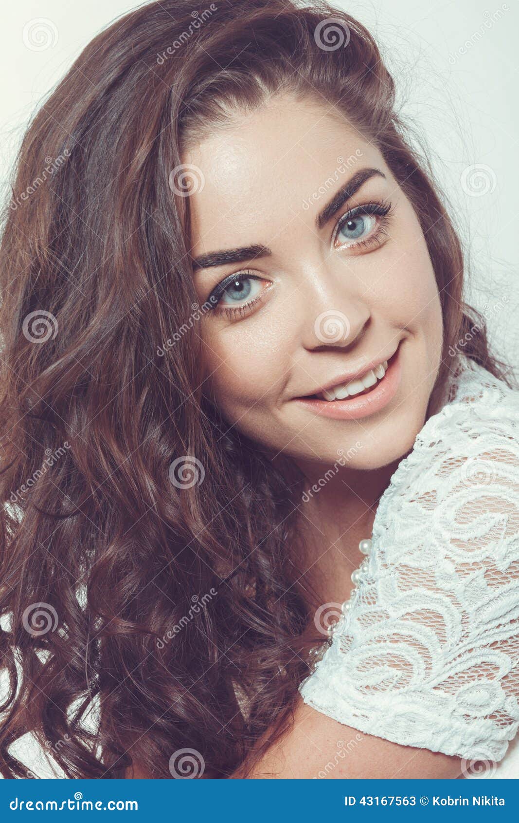 12,110 Loose Hair Stock Photos - Free & Royalty-Free Stock Photos from Dreamstime 12,110 Loose Hair Stock Photos - Free & Royalty-Free Stock Photos from Dreamstime