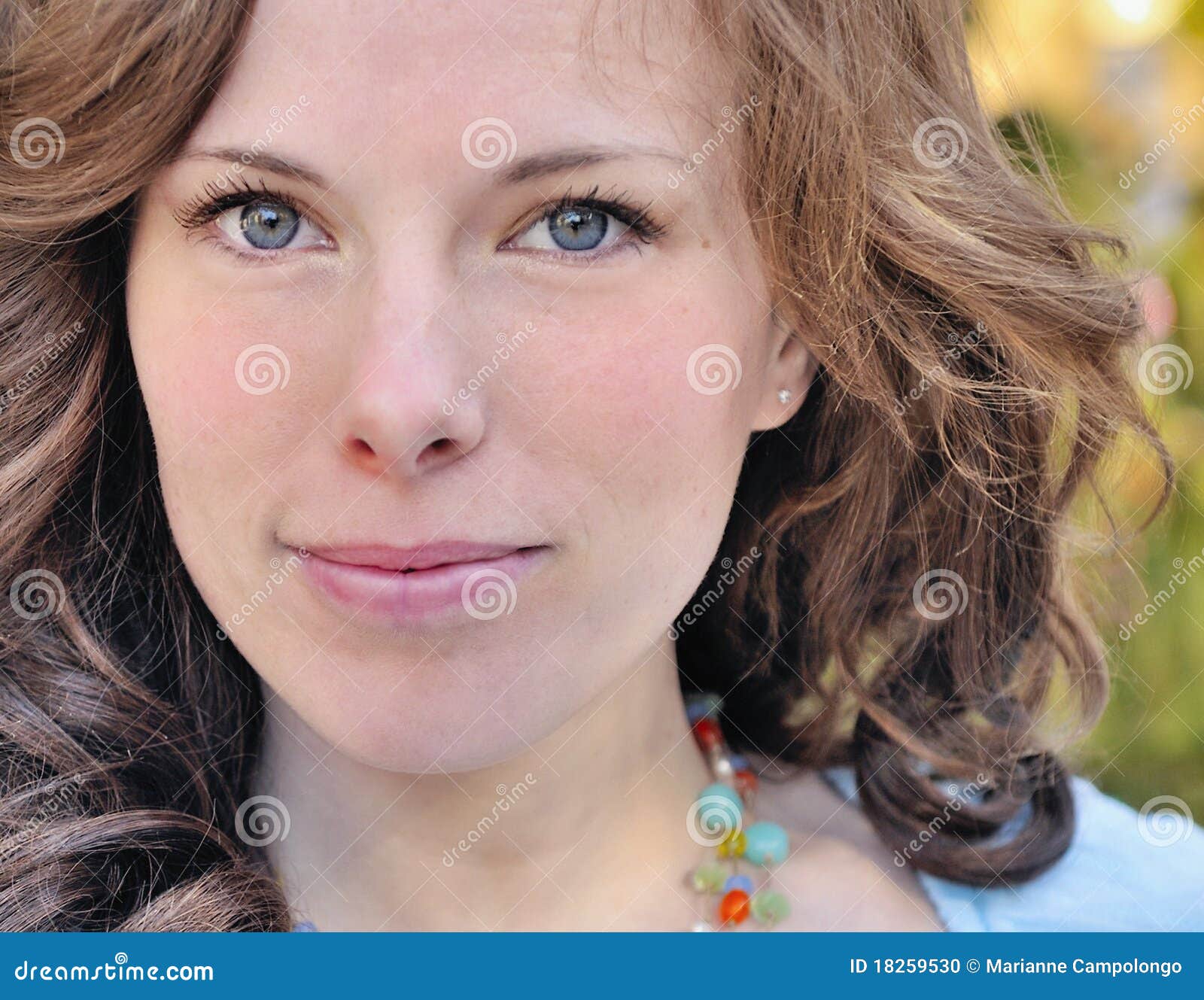 beautiful smiling woman 20s portrait